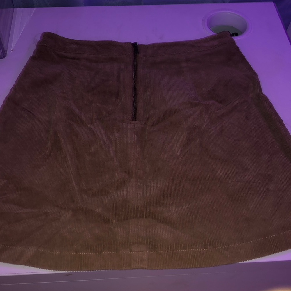 Cortaroy type skirt